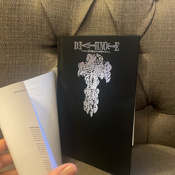 Like new Deathnote Another Note hardcover book - Picture 2 of 6